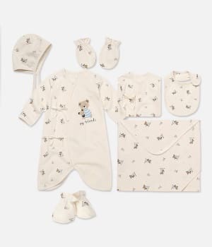 Newborn organic clothes set